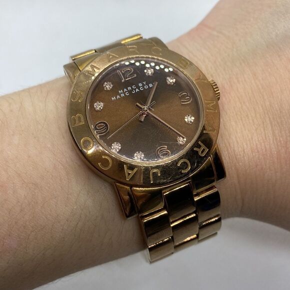 💛 Authentic Marc by Marc Jacobs Amy Brown Crystal Watch - Picture 1 of 5